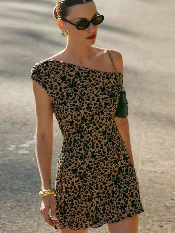 Reformation French niche cherry floral slant neck single shoulder slim fit sexy dress A-line short skirt